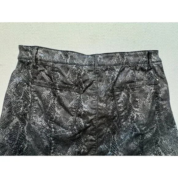 White House Black Market Womens Mini Skirt Lightweight Size 12 Black Snake Print - Picture 10 of 11